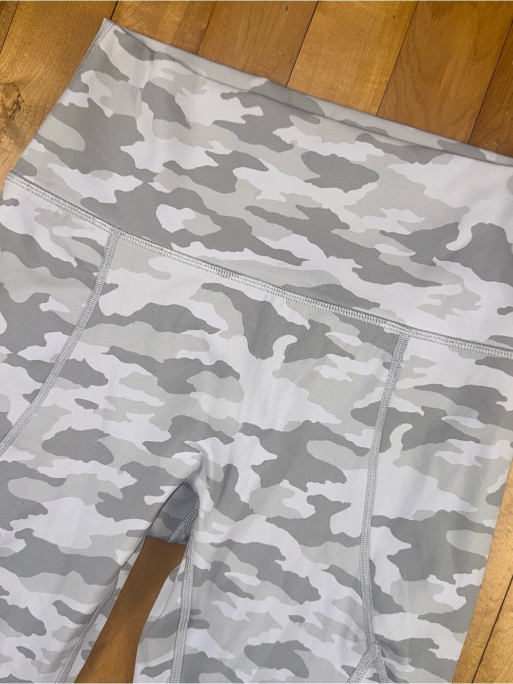 Aerie Grey Camo High Rise Leggings Womens Medium Athletic Yoga Pants